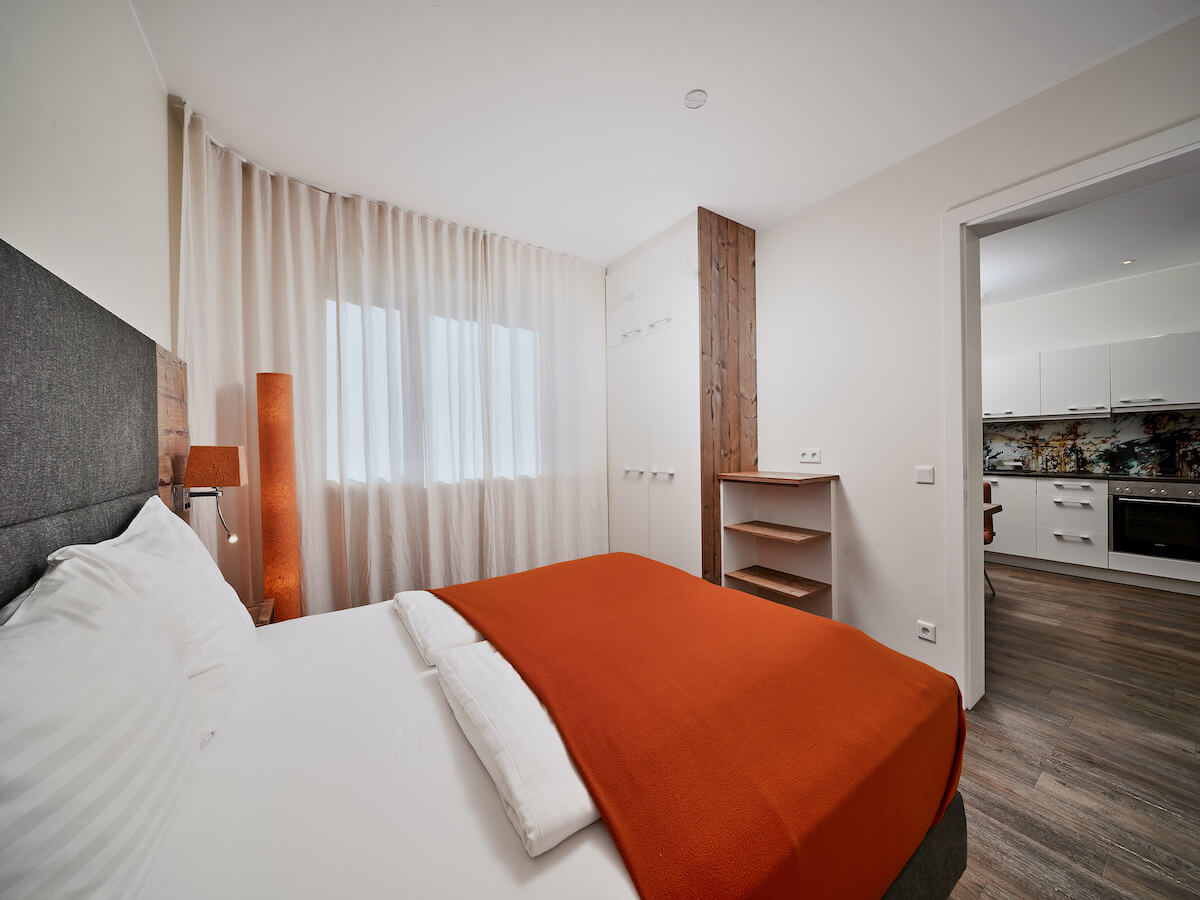 نسخة من BED1_H1 و H2_LJP4144