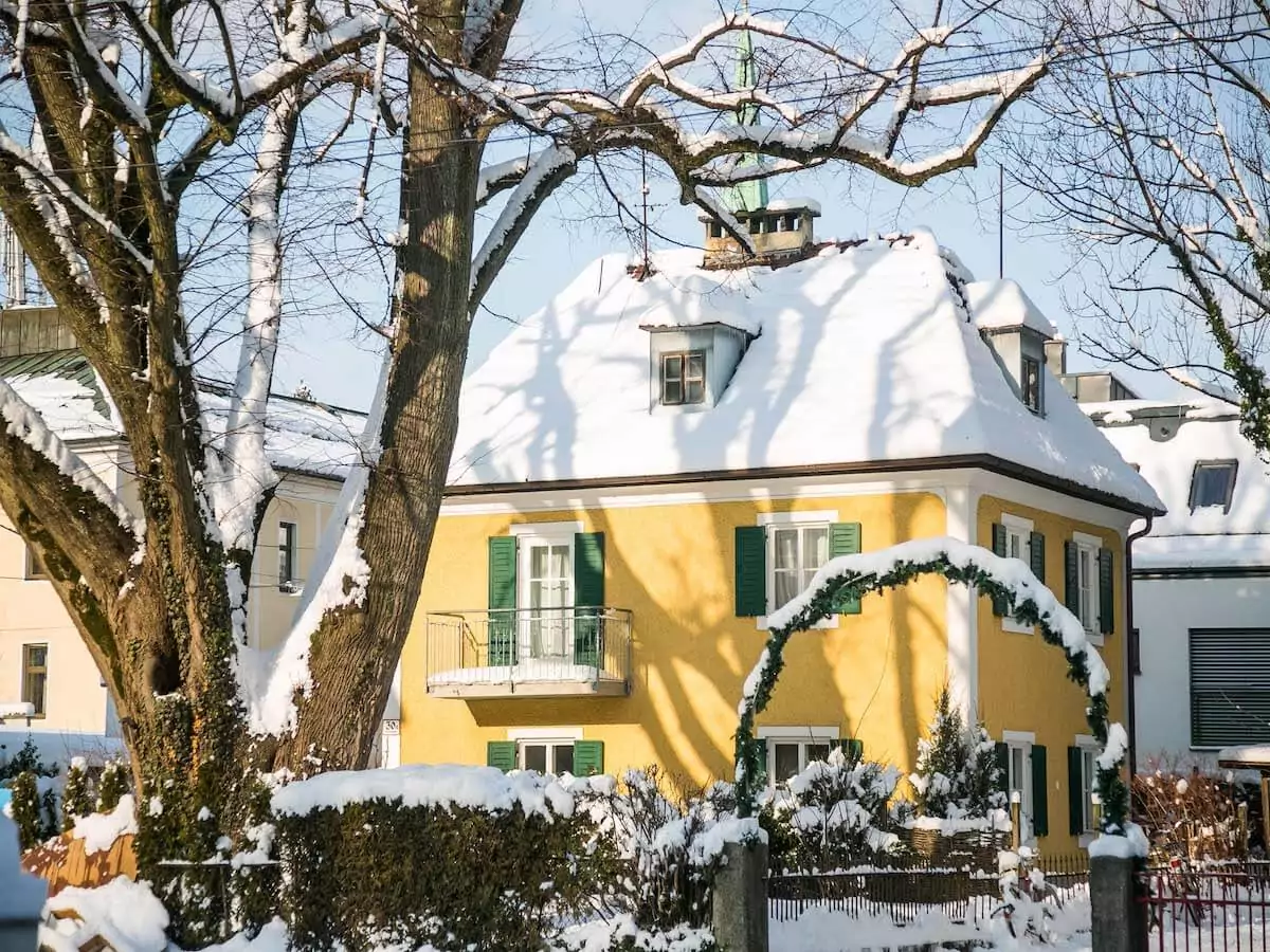 Ferienhaus Salzburg Residence mit Schnee